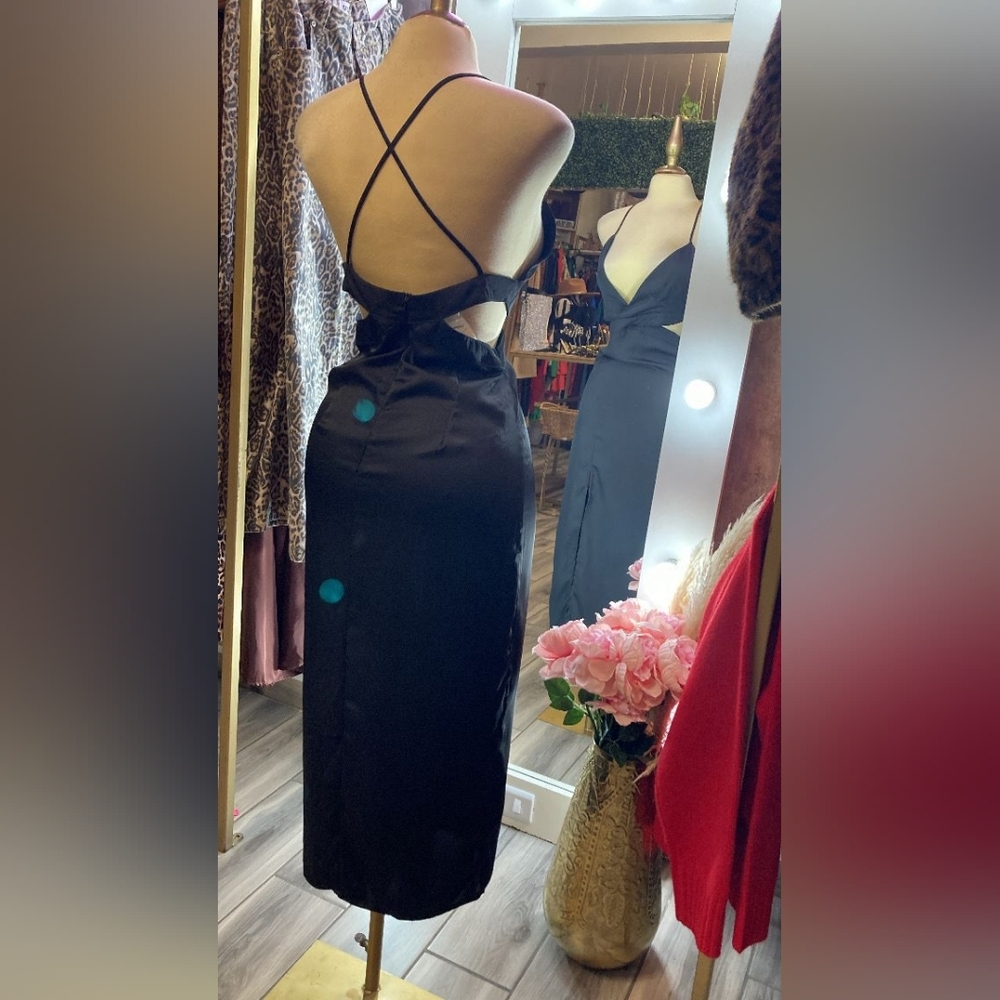 DIVAS LiMiTED Black Backless Dress